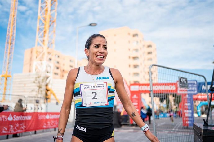 Archivo - La atleta de Hoka Lidia Campo será este domingo la capitana del equipo del Real Madrid en el Derbi de las Aficiones.
