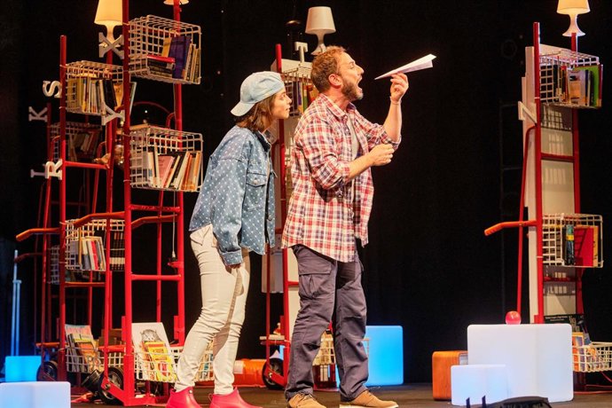 Hamlet, Una Versión Recontra Libre Y El Estreno De El Món Est Trencat, Per Es Pot Caminar, Las Próximas Obras Del Escalante