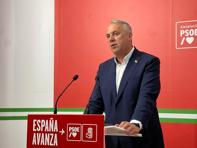 Ruiz Boix en rueda de prensa.