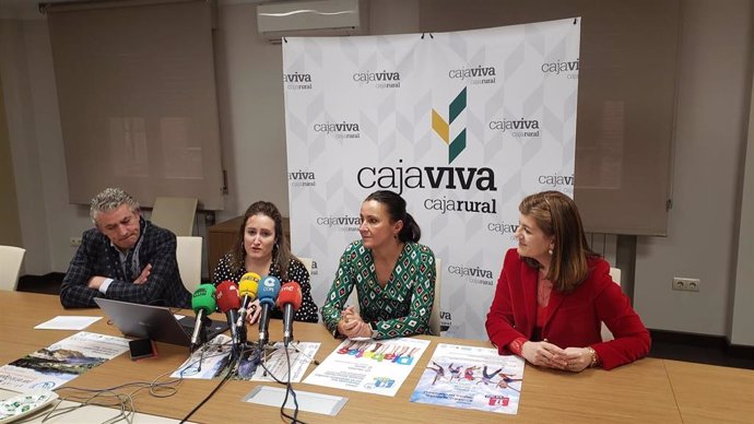 El vicepresidente de la Diputación, Chema Bravo, la presidenta de Adiseg, Sara San Juan, la directora de Fundación Caja Rural de Segovia, beatriz serrano y la concejal de Asuntos Sociales de Segovia, Azucena Suárez.