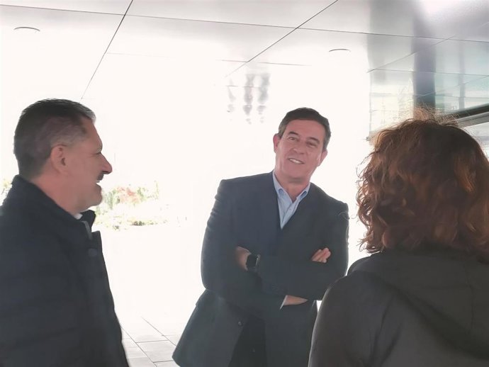 El candidato del PSdeG a la presidencia de la Xunta, Xosé Ramón Gómez Besteiro, en Vigo.