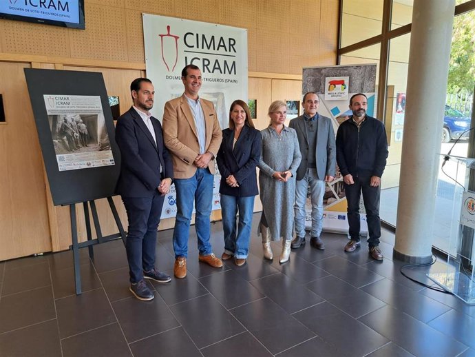 Presentación de la séptima edición del Congreso Internacional de Megalitismo y Arte Rupestre de Trigueros (Huelva).