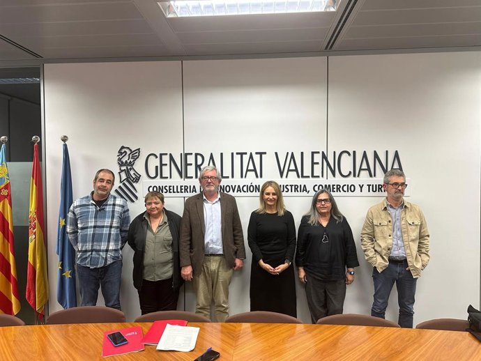 Reunió entre la consellera Nuria Montes i els sindicats de les ITV