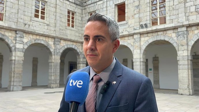 El secretario general del PSC-PSOE y portavoz parlamentario, Pablo Zuloaga.