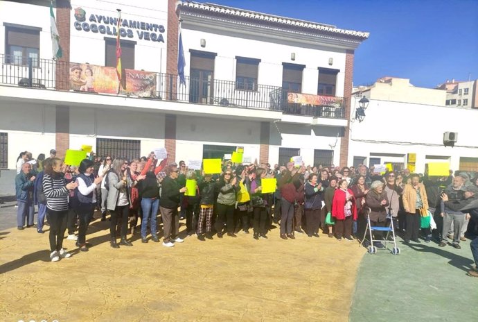 Concentración vecinal en Cogollos Vega