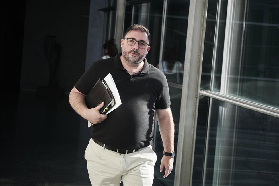 Archivo - El presidente del Parlamento de Navarra, Unai Hualde.