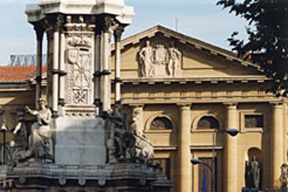 Archivo - Fachada del Palacio de Navarra.