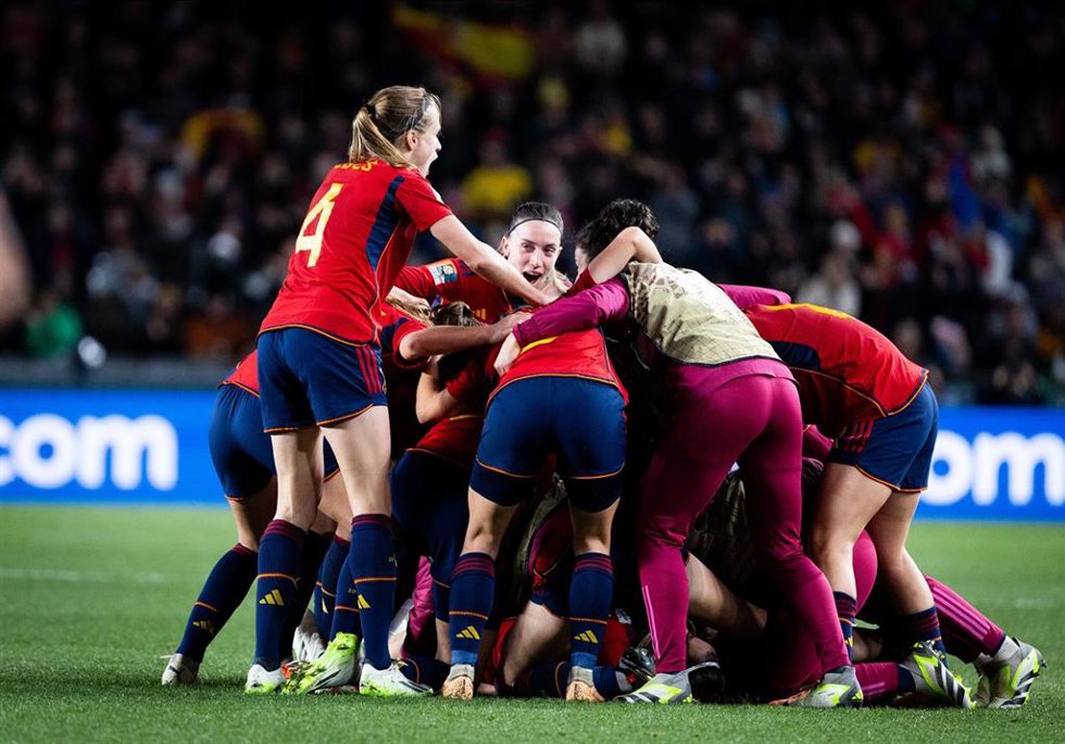 Archivo - Las jugadoras de la selección española celebran el 2-1 de Olga Carmona en la semifinal del Mundial ante Suecia
