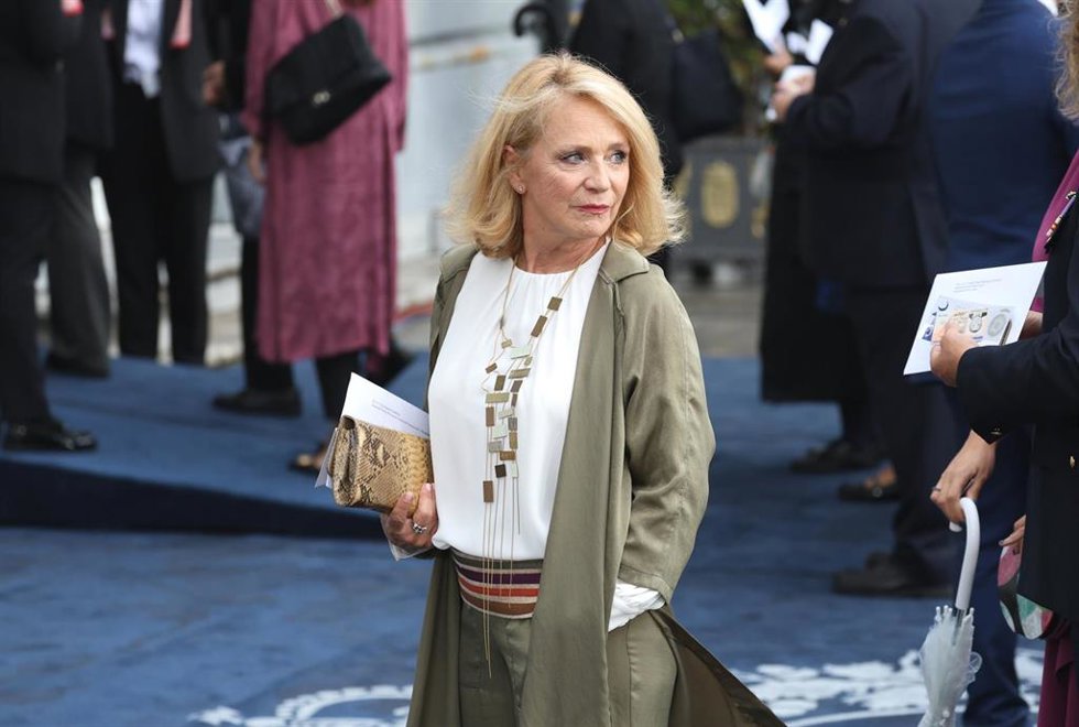 La periodista Elena Sánchez Caballero a su llegada a la entrega de los Premios Princesa de Asturias 2023', a 20 de octubre de 2023, en Oviedo (España).