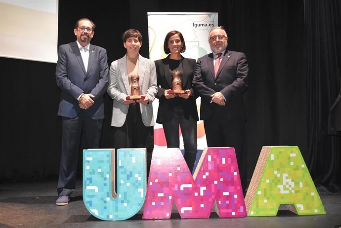 La tercera jornada de 'Talento femenino y deporte', organizada por la Fguma con la colaboración del Ayuntamiento de Alhaurín de la Torre, ha contado con la extenista Carla Suárez y la periodista Pilar Casado.