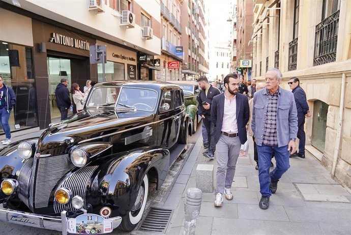 Recepción de participantes la 33 Ruta de Vehículos Antiguos .