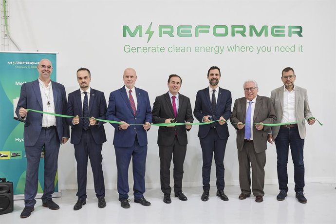 Inauguración de una planta de MMM Group en Molins de Rei (Barcelona) en la que ha intervenido el conseller de Empresa de la Generalitat, Roger Torrent