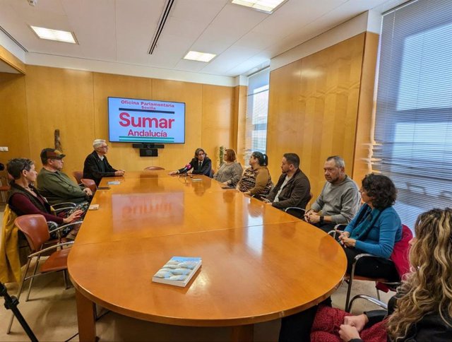 Acto de inauguración de la oficina parlamentaria de Sumar Andalucía en Sevilla, con sede en las dependencias del Grupo Con Andalucía en la Diputación provincial.