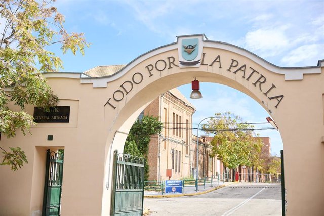 Entrada principal del cuartel de Carabanchel, a 11 de noviembre de 2023, en Madrid (España). 