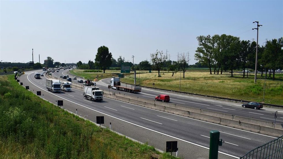 Archivo - Autopista italiana de Sacyr.