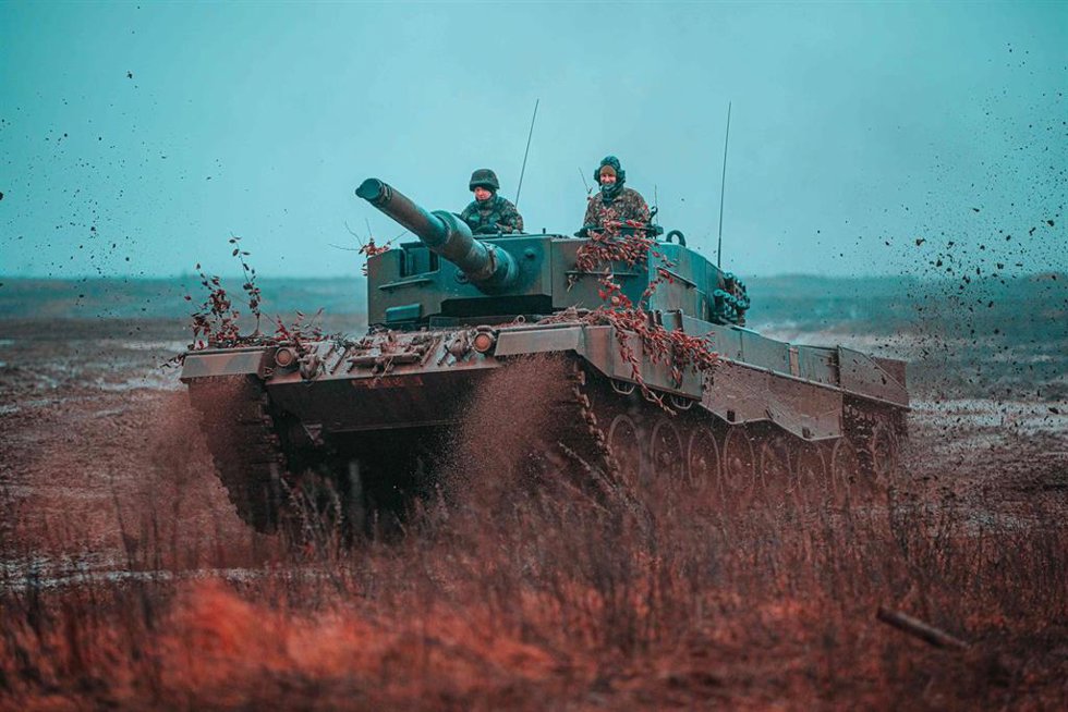 Archivo - Carro de combate 'Leopard 2' en un entrenamiento de apoyo de la OTAN. Imagen de archivo.