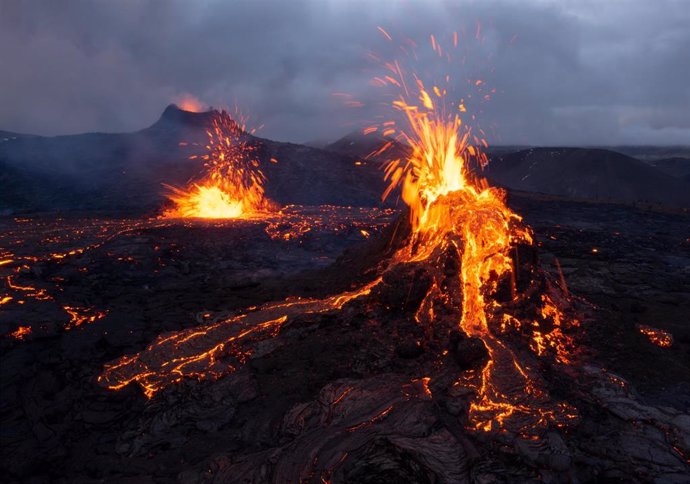 Archivo - Erupción en el volcán Fagradalsfjall, Islandia