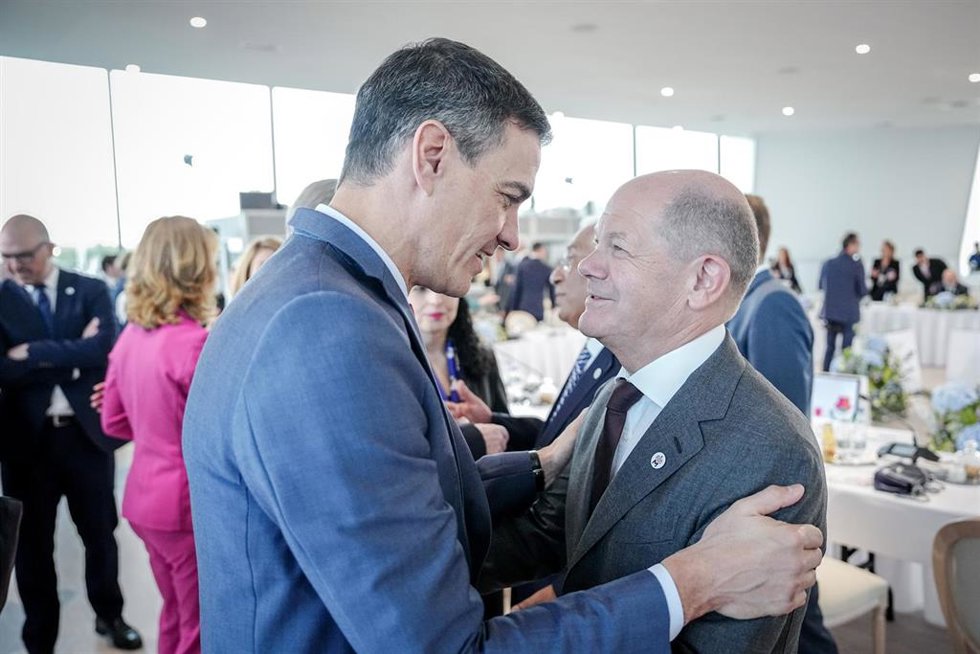 Archivo - El presidente del Gobierno en funciones, Pedro Sánchez, y el canciller alemán, Olaf Scholz. (ARCHIVO)