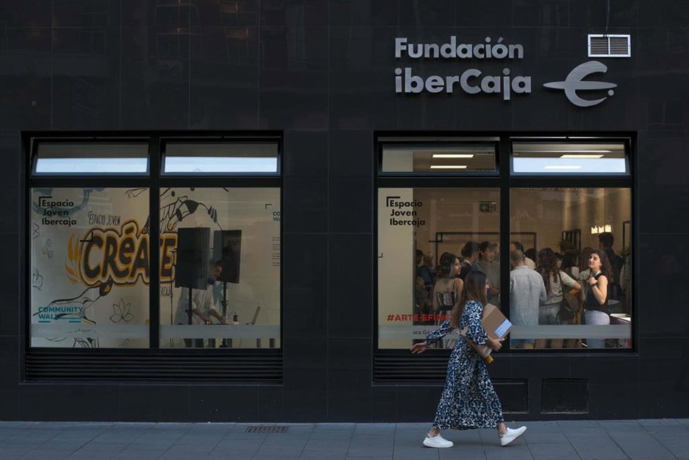 Archivo - Vista exterior del Community Wall de Fundación IBercaja