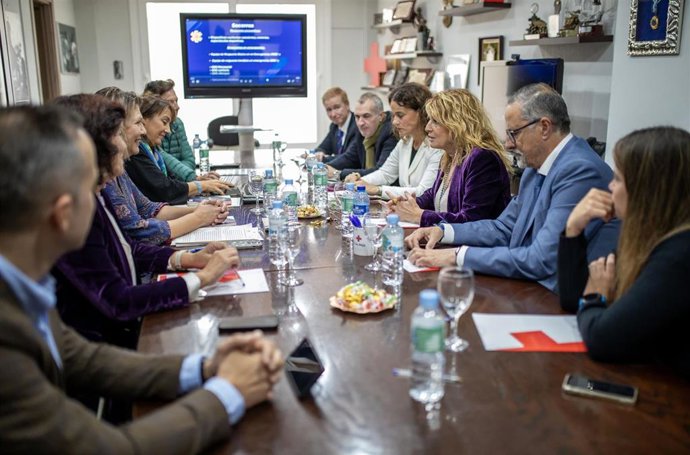 Nota De Prensa Y Foto