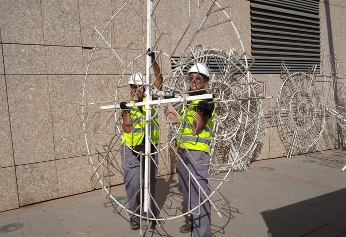 Primera cuadrilla de mujeres montadoras en Ximenez Group.