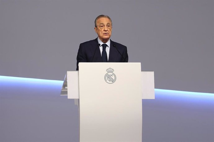 Archivo - Florentino Pérez, presidente del Real Madrid, durante una Asamblea del club