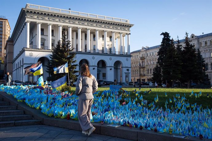 Homenatge als caiguts a la plaça de la Independència de Kíiv