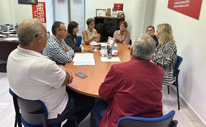 PSOE pide al gobierno municipal que dé prioridad a la reapertura de la piscina del Jairo Ruiz