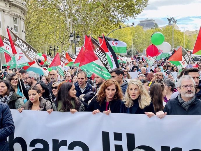 Manifestación 'Sahára Occidental. El Derecho Internacional el camino; la indepedencia el destino" celebrada este sábado, 12 de noviembre, en Madrid, con la participación de personalidades de Sumar y Podemos.