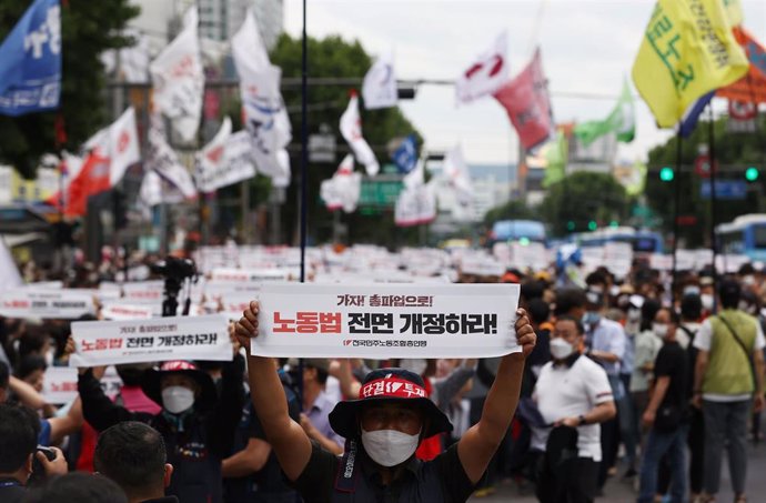 Archivo - Manifestación sindical en Seúl