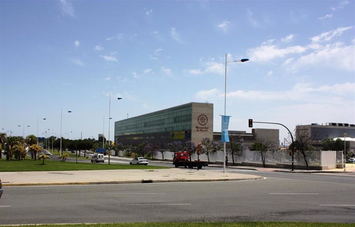 Archivo - Edificio de la Universidad de Huelva.