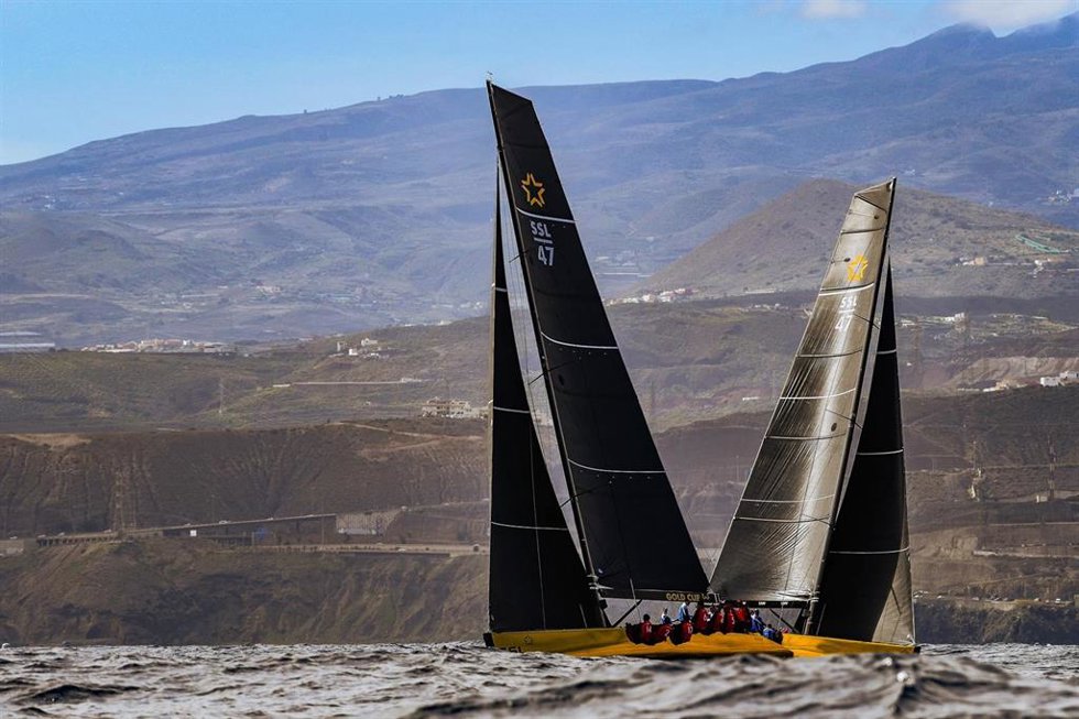 Archivo - Varios barcos SSL47 compitiendo en Gran Canaria.