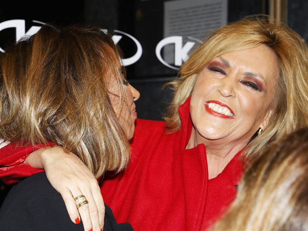 MARÍA PATIÑO Y LYDIA LOZANO