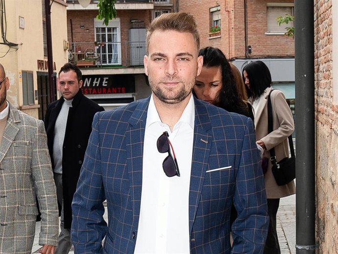 José María Almoguera y Paola Olmedo salen del bautizo de su hijo a 11 de Noviembre de 2023 en Madrid  (España).