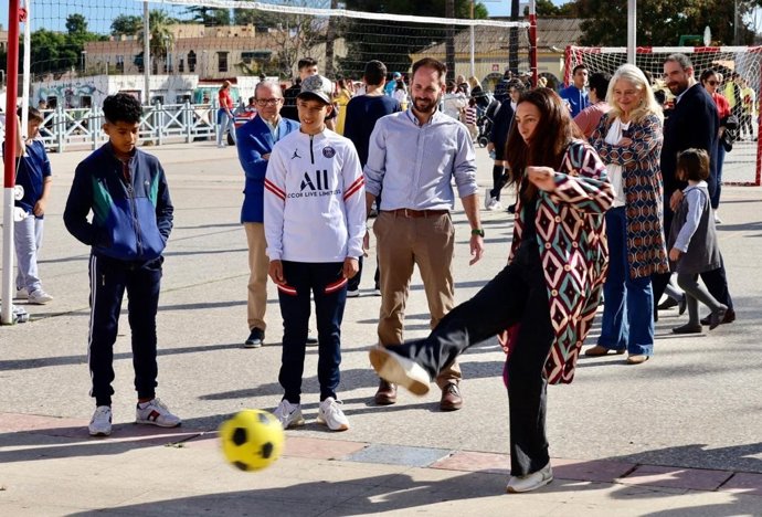 Archivo - Loles López participa este domingo en Jerez de la Frontera (Cádiz) en el acto conmemorativo del Día Mundial de la Infancia.