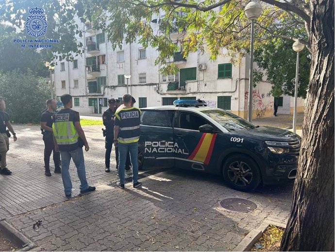 Detenidas tres personas por vender marihuana y hachís en el barrio de Son Gotleu