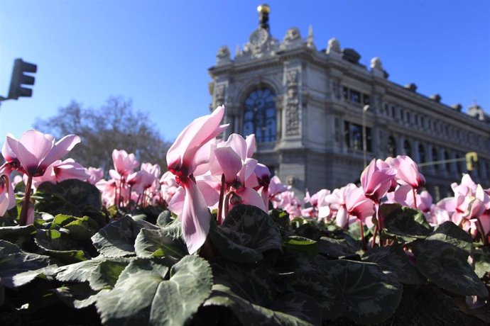 Archivo - Fachada del Banco de España