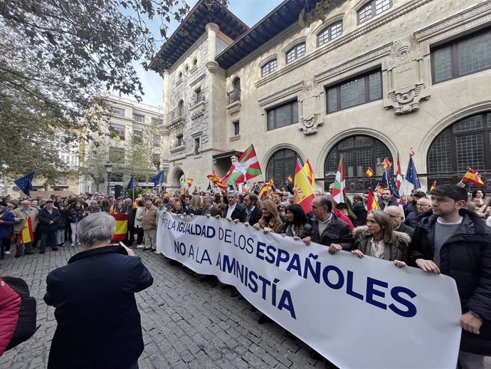 Manifestación del PP contra la amnistía en Vitoria-Gasteiz
