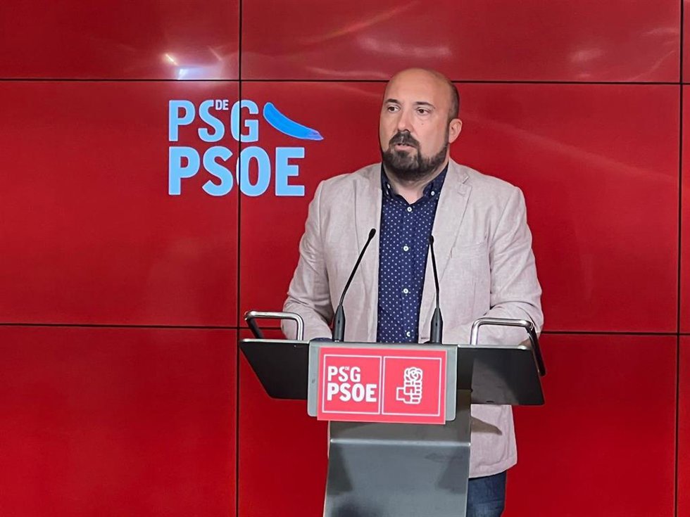 Archivo - El secretario de organización, José Manuel Lage Tuñas, en rueda de prensa.