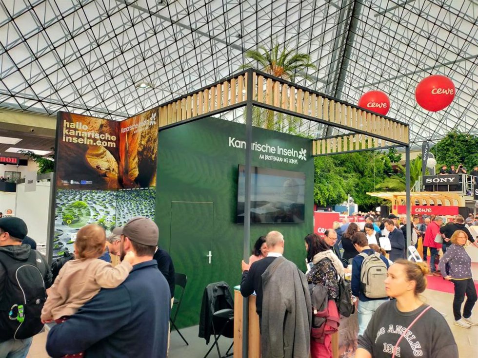 La Consejería de Turismo y Empleo del Gobierno de Canarias, a través de la empresa pública Turismo de Islas Canarias, asiste a la 15 edición de la feria austriaca Photo + Adventure con el fin de promocionar el archipiélago