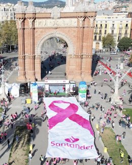 La Cursa de la Dona reúne a 33.000 mujeres por las calles de Barcelona