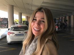 NATALIA, DE OPERACIÓN TRIUNFO, LLEGA A LA ESTACIÓN DE TREN DE SEVILLA PARA ACUDIR A LA FIESTA DE LOS GRAMMY