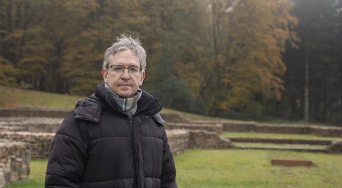 El escritor Santiago Posteguillo