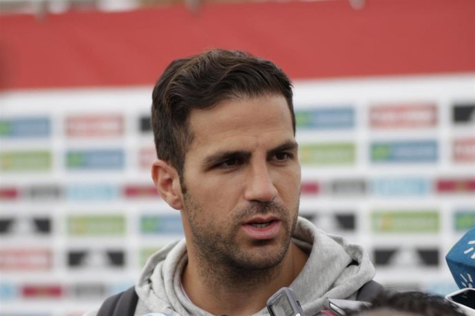 Archivo - Cesc Fábregas en la llegada a la concentración de la selección de fútbol en 2016.