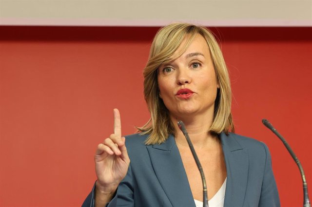Archivo - La portavoz del PSOE y ministra de Educación y FP en funciones, Pilar Alegría, ofrece una rueda de prensa tras finalizar la reunión de la CEF, en la sede del PSOE en Ferraz, a 9 de octubre de 2023, en Madrid (España). 