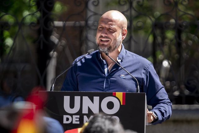Archivo - El secretario general de Solidaridad, Rodrigo Alonso, interviene durante un mitin de VOX y Solidaridad por el Día Internacional del Trabajador, en la Plaza de Chamberí, a 1 de mayo de 2023, en Madrid (España). 
