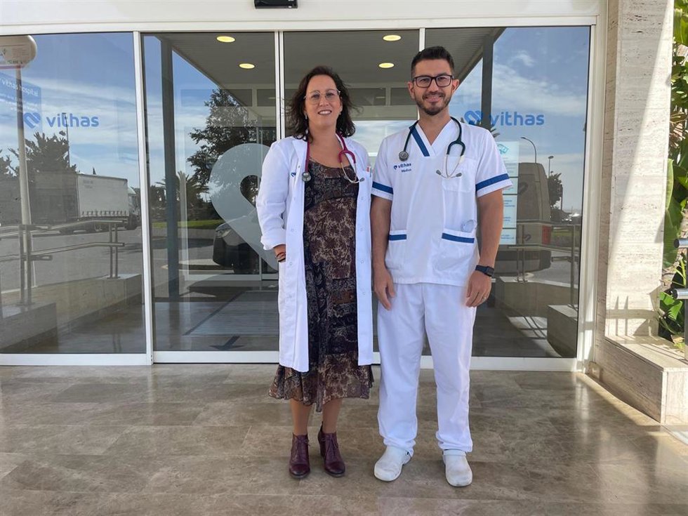Los doctores Tiago Jerónimo Dos Santos y María del Mar Oña.
