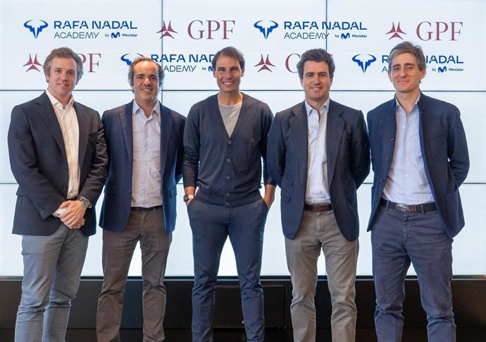 De Izquierda A Derecha, Lorenzo Martínez De Albornoz, Rafa Nadal, Ignacio Olascoaga, Martín Rodríguez-Fraile Y Guillermo Castellanos