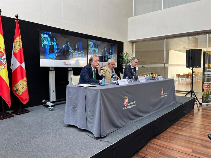 Presentación de Intur.