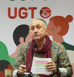 El secretario general de UGT, Pepe Álvarez, ofrece una rueda de prensa para presentar un informe sobre el coste del despido en España